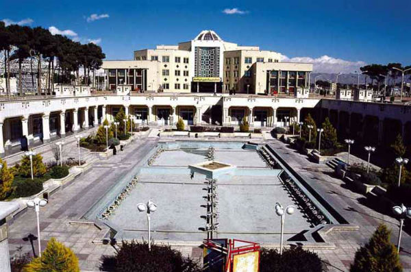 ورودی هرهنگسرای خاوران